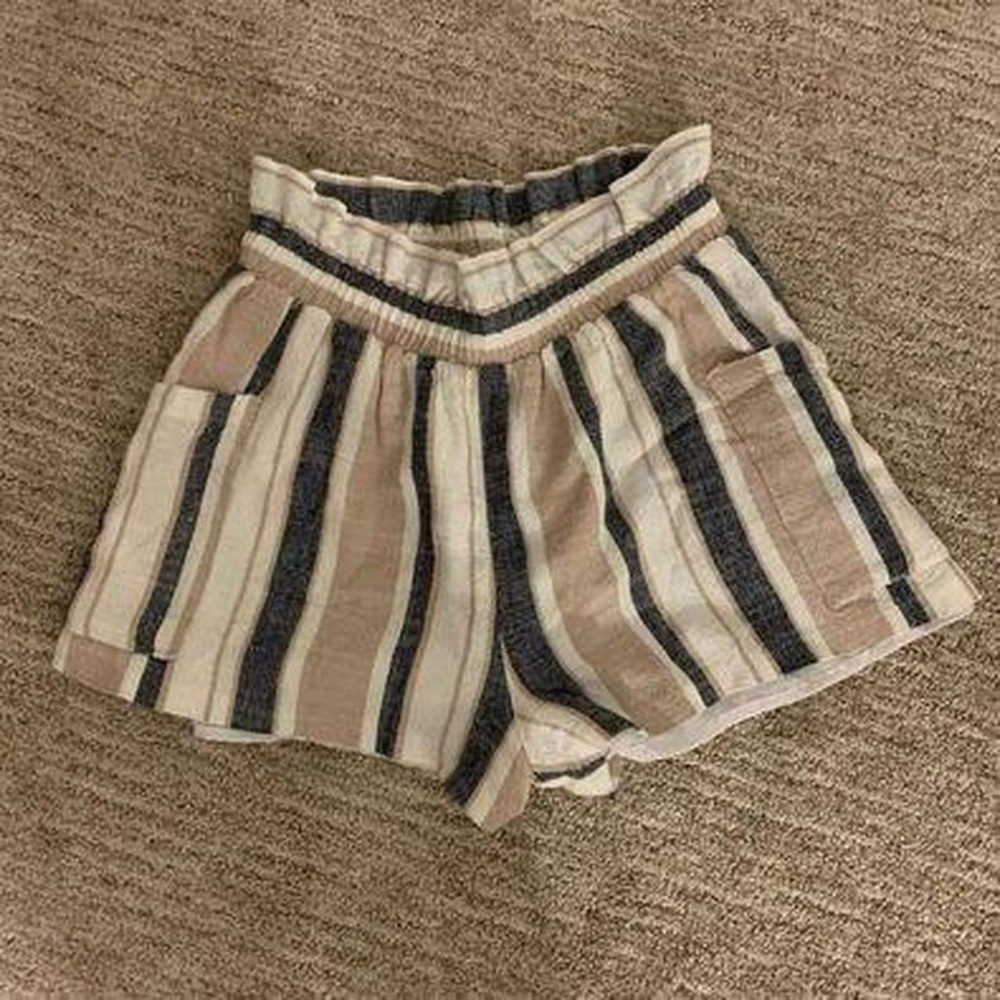 Bloomingdale's High Waist Striped Shorts - Beige and Black